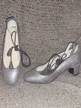 ANTHROPOLOGIE-LIEN DO-Metallic Suede-Pachuca Lace Up Tassel Heel-Sz 10-Near Min
